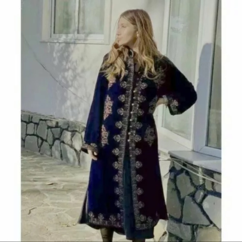 ZARA EMBROIDERED VELVET KIMONO JACKET - Picture 1 of 9